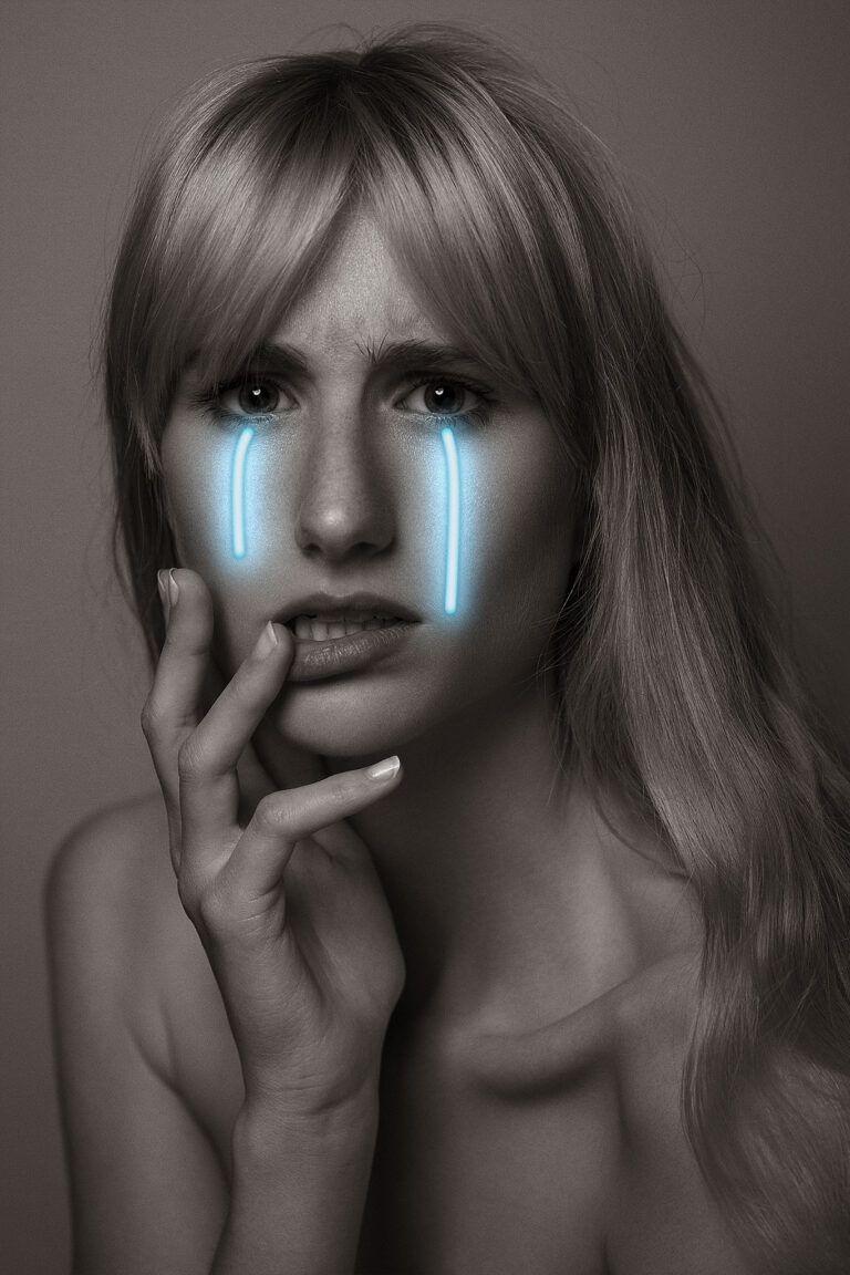 Andy Stone - "tears" from "upgrades, cuts & social media" - photography project by the artist Andy Stone Photo