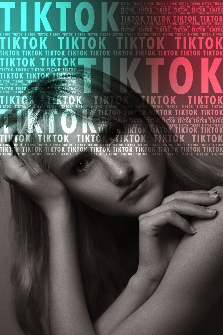 Andy Stone - "tiktok" from "upgrades, cuts & social media" - photography project by the artist Andy Stone Photo